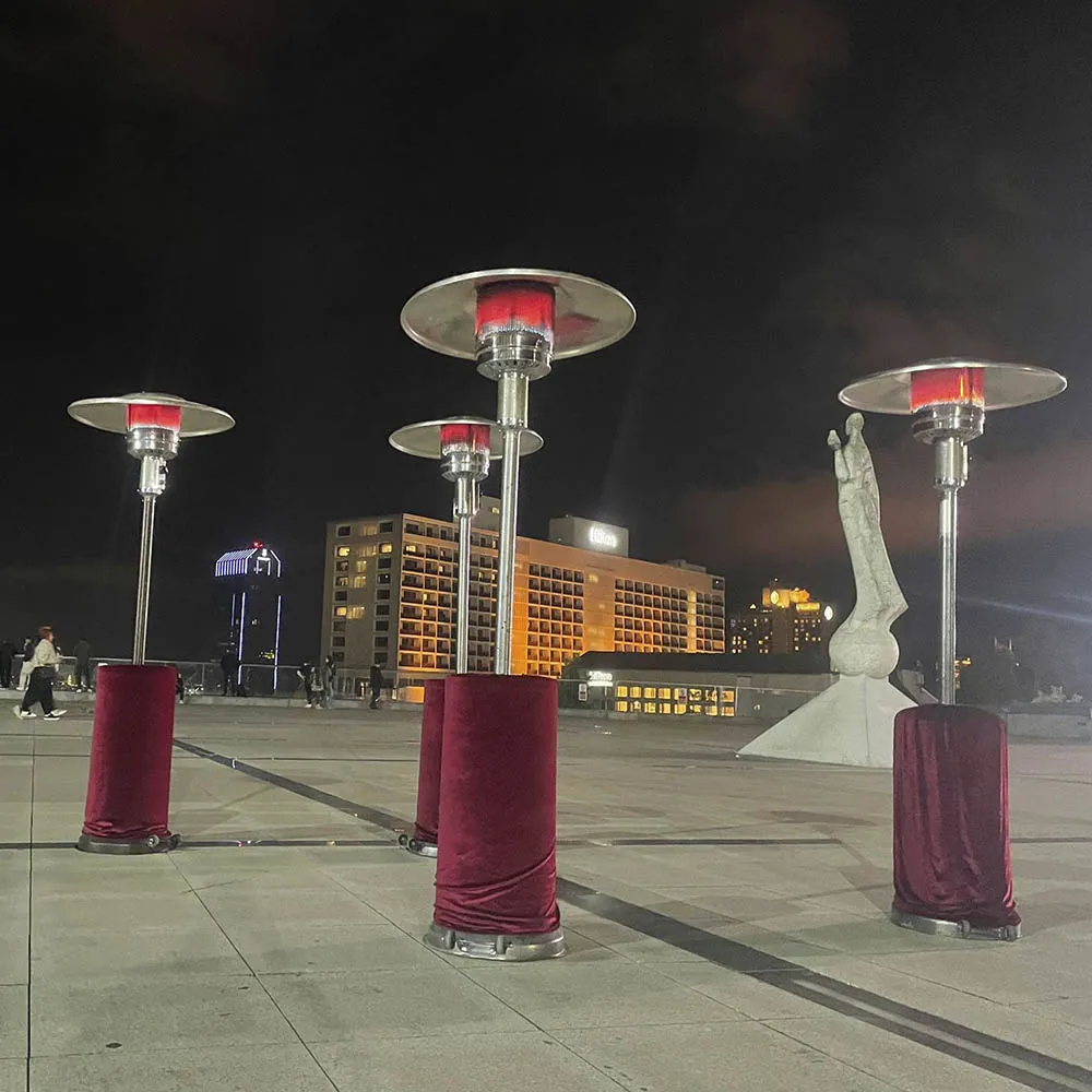 Sobaların Dekorasyon Nesnesi Olarak Kullanıldığı Modern Açık Alan Tasarımları